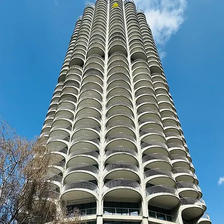 Spiritus Movens Hotelturm * اوغسبورغ